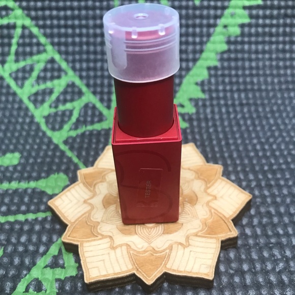 NARS Audacious Lipstick ‘Rita’ - Picture 2 of 10